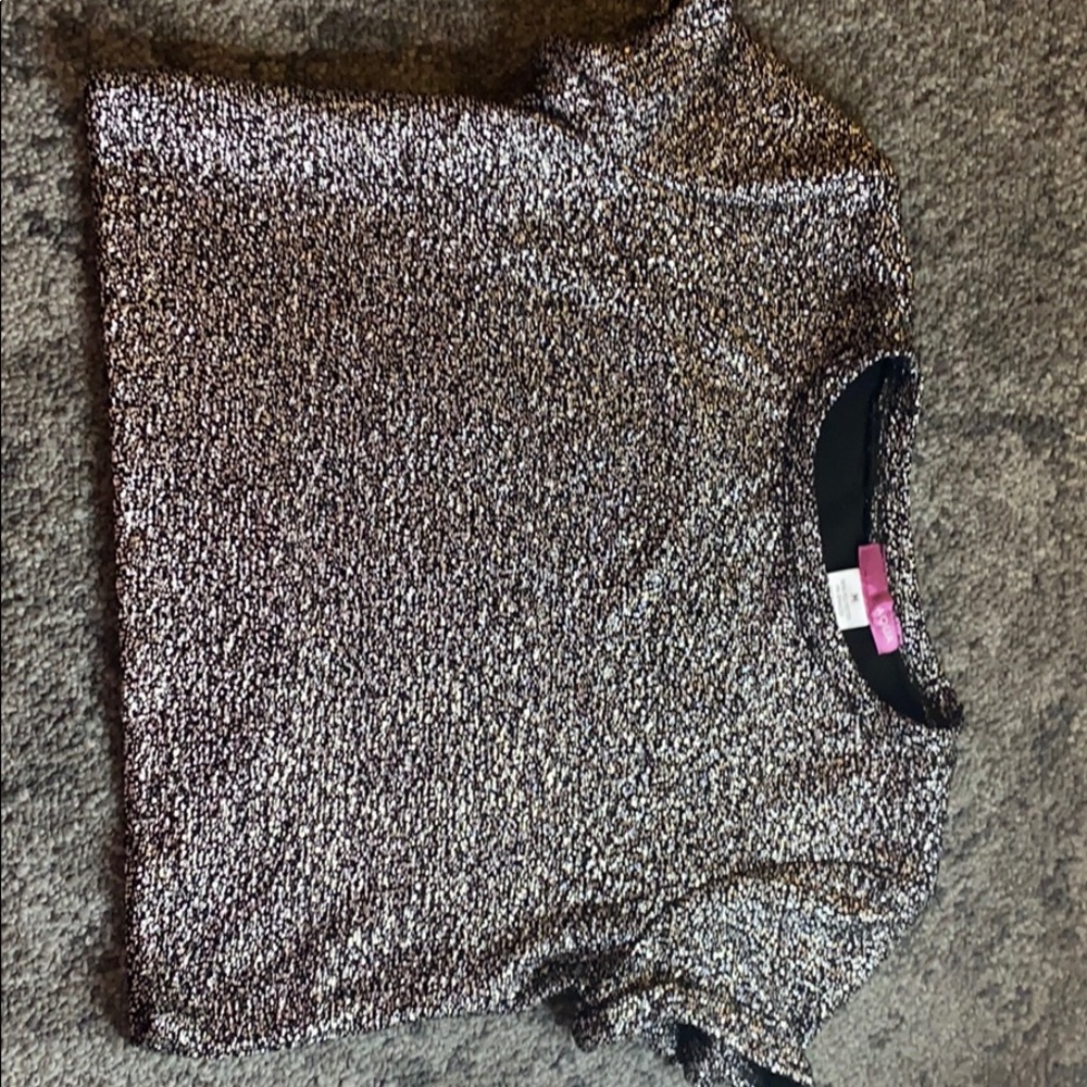 Silver and black Aqua cropped tee shirt